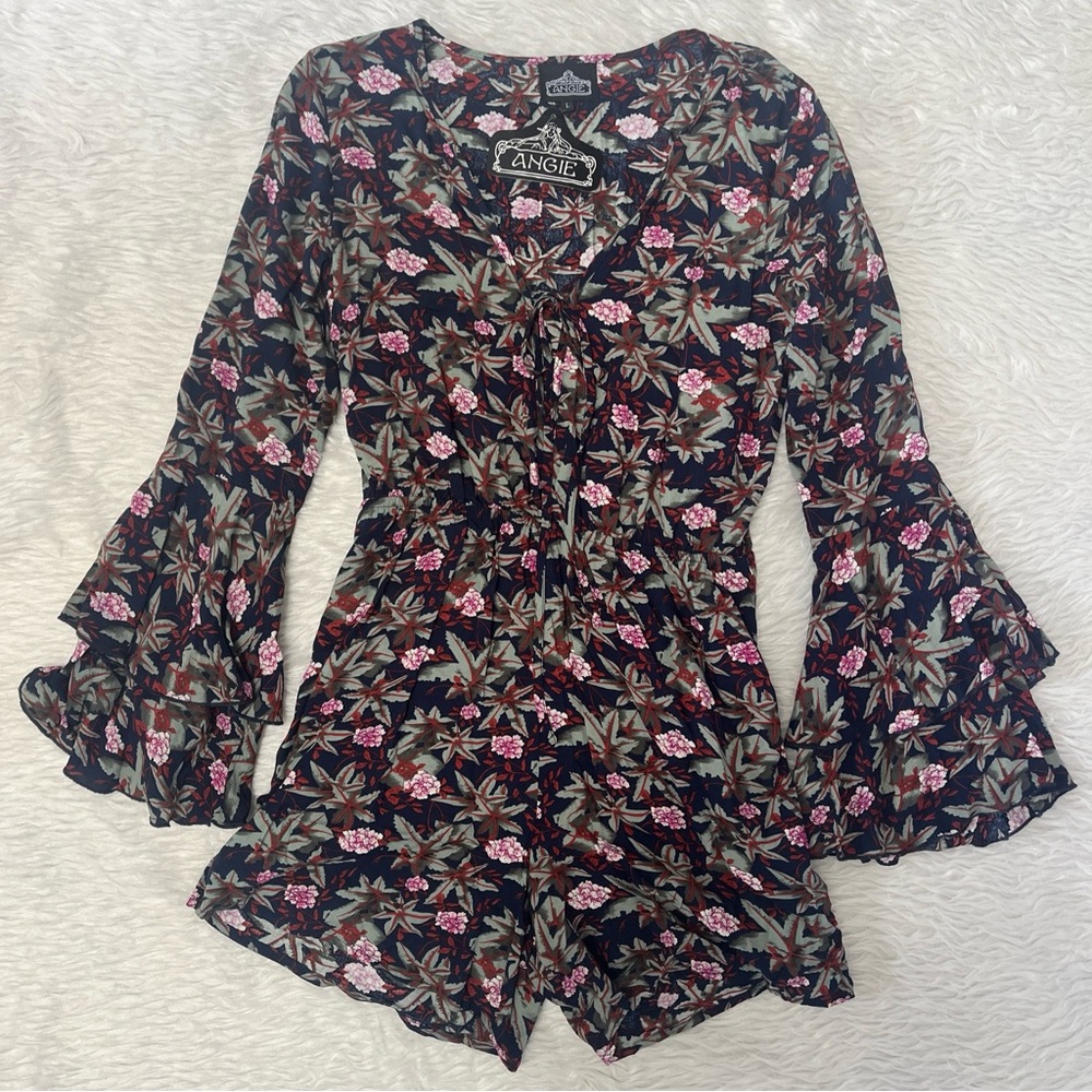 NWT Angie Women's Navy Blue Long Bell Sleeve Romper Shorts Size Large